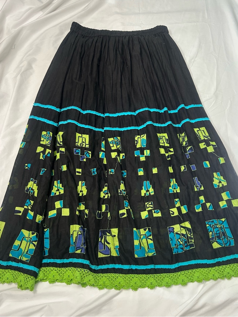 Choices Weekend Midi Skirt Size M Cotton Black Green Geometric Wearable Art